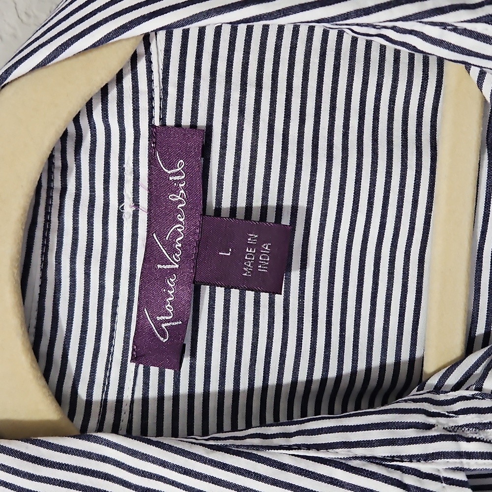 EUC Gloria Vanderbilt Womens Large Black and White Striped Shirt